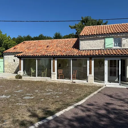 بيت ضيافة Domaine Du Thie 3*